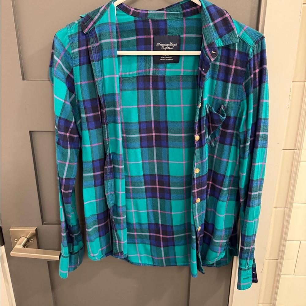American Eagle green flannel button down Size XS